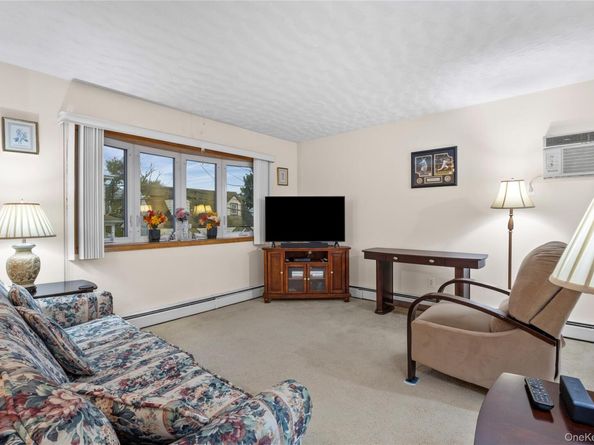 138 Carnegie Avenue, Elmont NY 11003