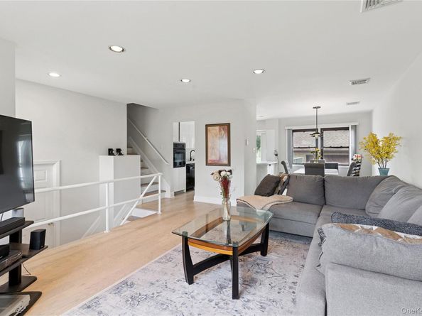 3612 Ladonia Street, Seaford NY 11783