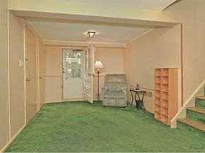 28 Halcourt Drive, Plainview NY 11803