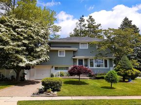 28 Halcourt Drive, Plainview NY 11803