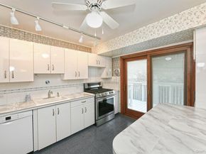 28 Halcourt Drive, Plainview NY 11803