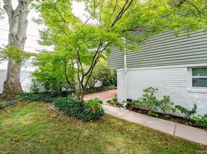 28 Halcourt Drive, Plainview NY 11803