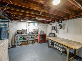 28 Halcourt Drive, Plainview NY 11803