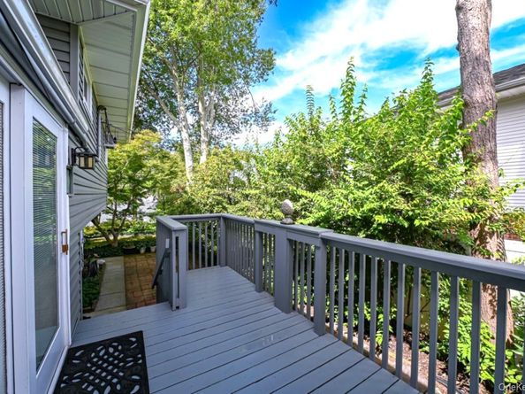 28 Halcourt Drive, Plainview NY 11803