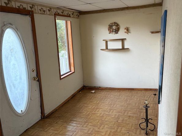 2408 Pine Avenue, Ronkonkoma NY 11779