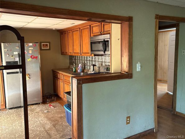 2408 Pine Avenue, Ronkonkoma NY 11779
