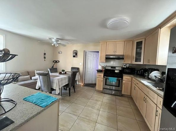 12411 25th Avenue, College Point NY 11356