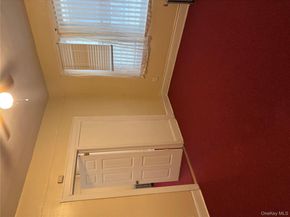 927 E 219th Street, Bronx NY 10469