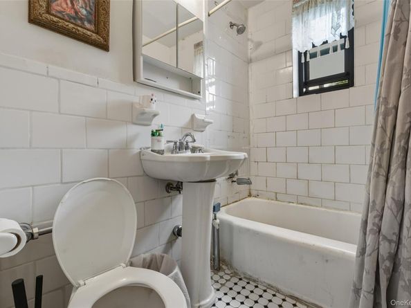 75-50 Bell Boulevard 3F, Oakland Gardens NY 11364