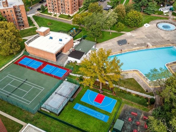 75-50 Bell Boulevard 3F, Oakland Gardens NY 11364