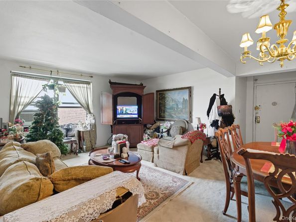 75-50 Bell Boulevard 3F, Oakland Gardens NY 11364