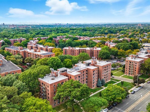 75-50 Bell Boulevard 3F, Oakland Gardens NY 11364