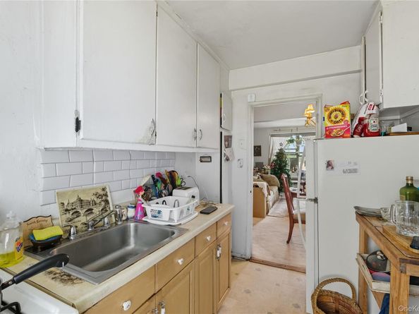 75-50 Bell Boulevard 3F, Oakland Gardens NY 11364