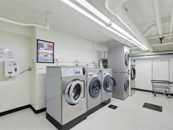 75-50 Bell Boulevard 3F, Oakland Gardens NY 11364