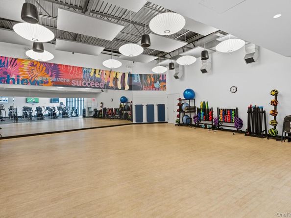 75-50 Bell Boulevard 3F, Oakland Gardens NY 11364