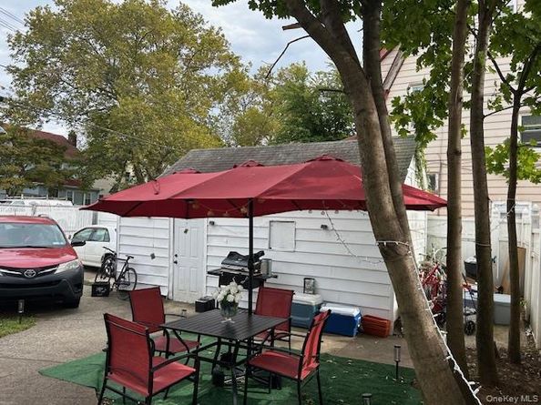 204-20 104th Avenue, Saint Albans NY 11412