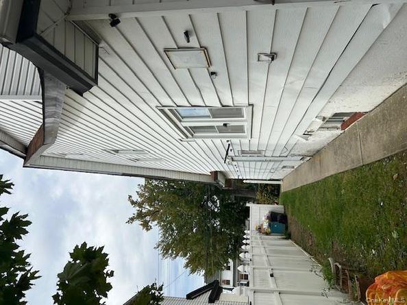 204-20 104th Avenue, Saint Albans NY 11412