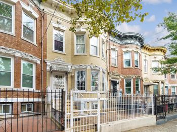 453 Ridgewood Avenue
