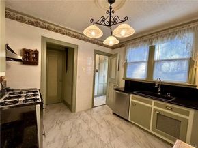 130 E Cedar Street, Fleetwood NY 10552
