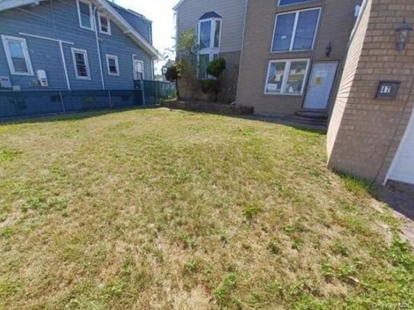 47 Monroe Street, Inwood NY 11096