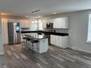 1661 OLD COUNTRY Road 539, Riverhead NY 11901