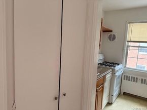 180 Pinewood Road 10, Hartsdale NY 10530