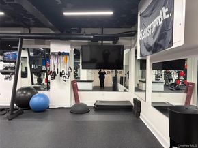 210 Pelham Road 5L, New Rochelle NY 10805