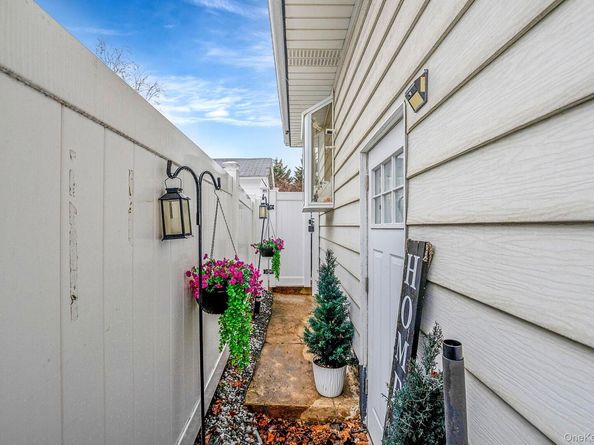 2270 Edna Court, Baldwin NY 11510