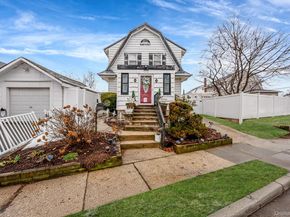 2270 Edna Court, Baldwin NY 11510