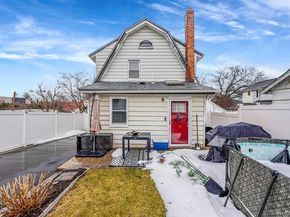 2270 Edna Court, Baldwin NY 11510