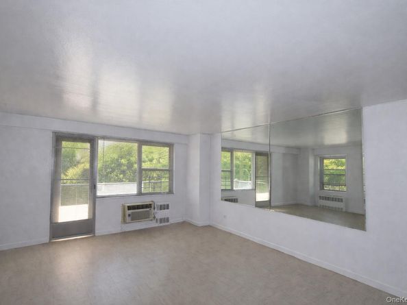 12399 Flatlands Avenue 4J, Brooklyn NY 11207