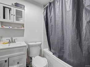 548 S 8th Avenue, Mount Vernon NY 10550