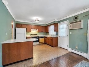 15 E Woodside Avenue, Patchogue NY 11772