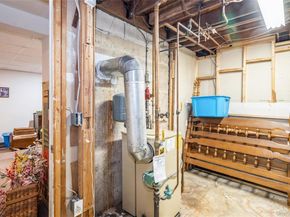 9 Elm Lane NE, Stony Brook NY 11790