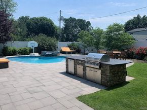 24 Willets Avenue, Syosset NY 11791