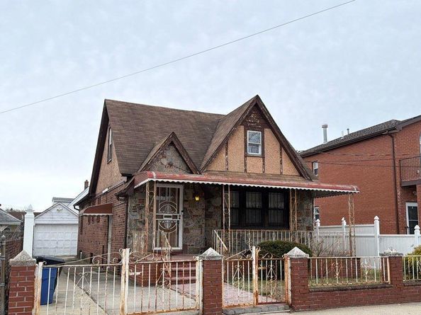 135-15 220th Place, Laurelton NY 11413