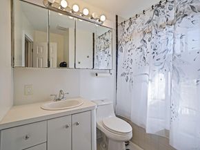 8 Sunset Avenue, Wheatley Heights NY 11798