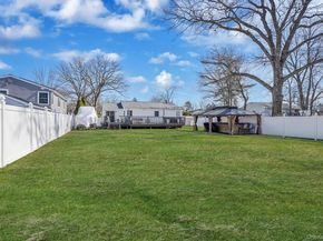 8 Sunset Avenue, Wheatley Heights NY 11798