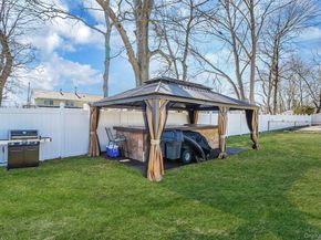 8 Sunset Avenue, Wheatley Heights NY 11798