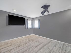 8 Sunset Avenue, Wheatley Heights NY 11798