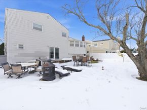 3881 Greentree Drive, Oceanside NY 11572