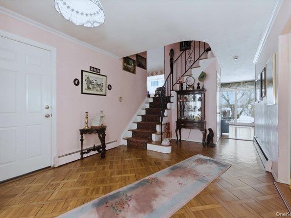 3881 Greentree Drive, Oceanside NY 11572