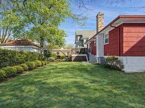 11 Muir Place, New Rochelle NY 10801