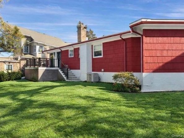 11 Muir Place, New Rochelle NY 10801