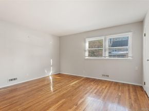 11 Muir Place, New Rochelle NY 10801