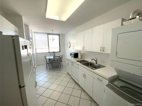 27110 Grand Central Parkway 1E, Floral Park NY 11005