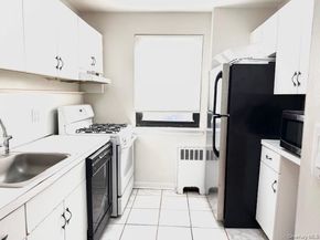 1 terrace Circle 3H, Great Neck NY 11021