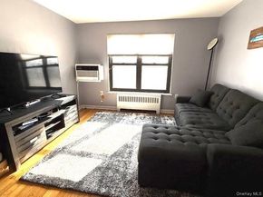 1 terrace Circle 3H, Great Neck NY 11021