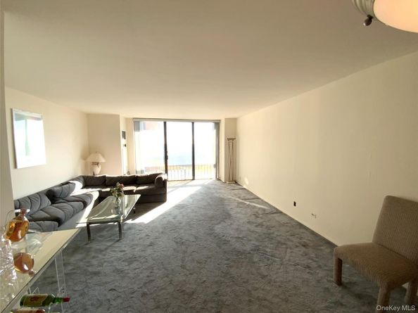 26910 Grand Central Parkway 8Y, Floral Park NY 11005