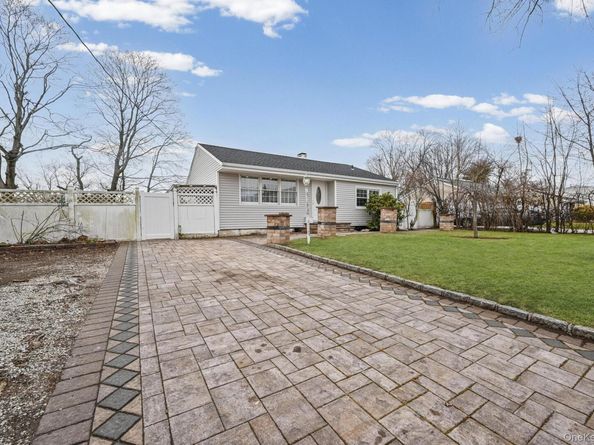 186 Westwood Drive, Brentwood NY 11717
